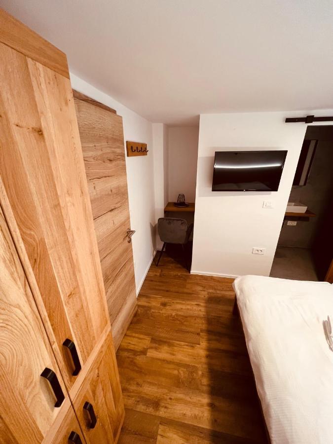 Pjagodic Hotel Cerklje - 5Min To Airport Cerklje na Gorenjskem Zewnętrze zdjęcie