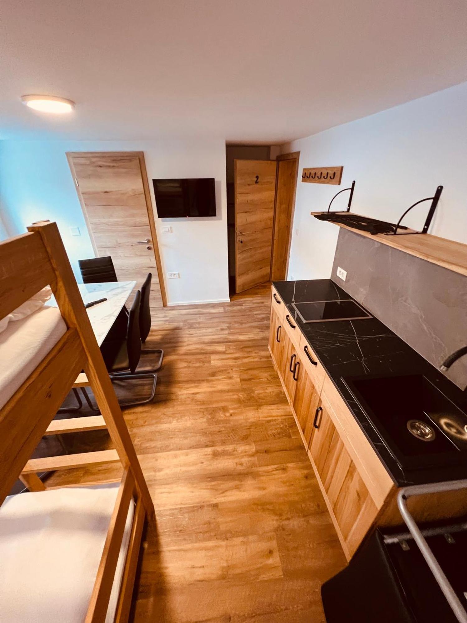 Pjagodic Hotel Cerklje - 5Min To Airport Cerklje na Gorenjskem Zewnętrze zdjęcie